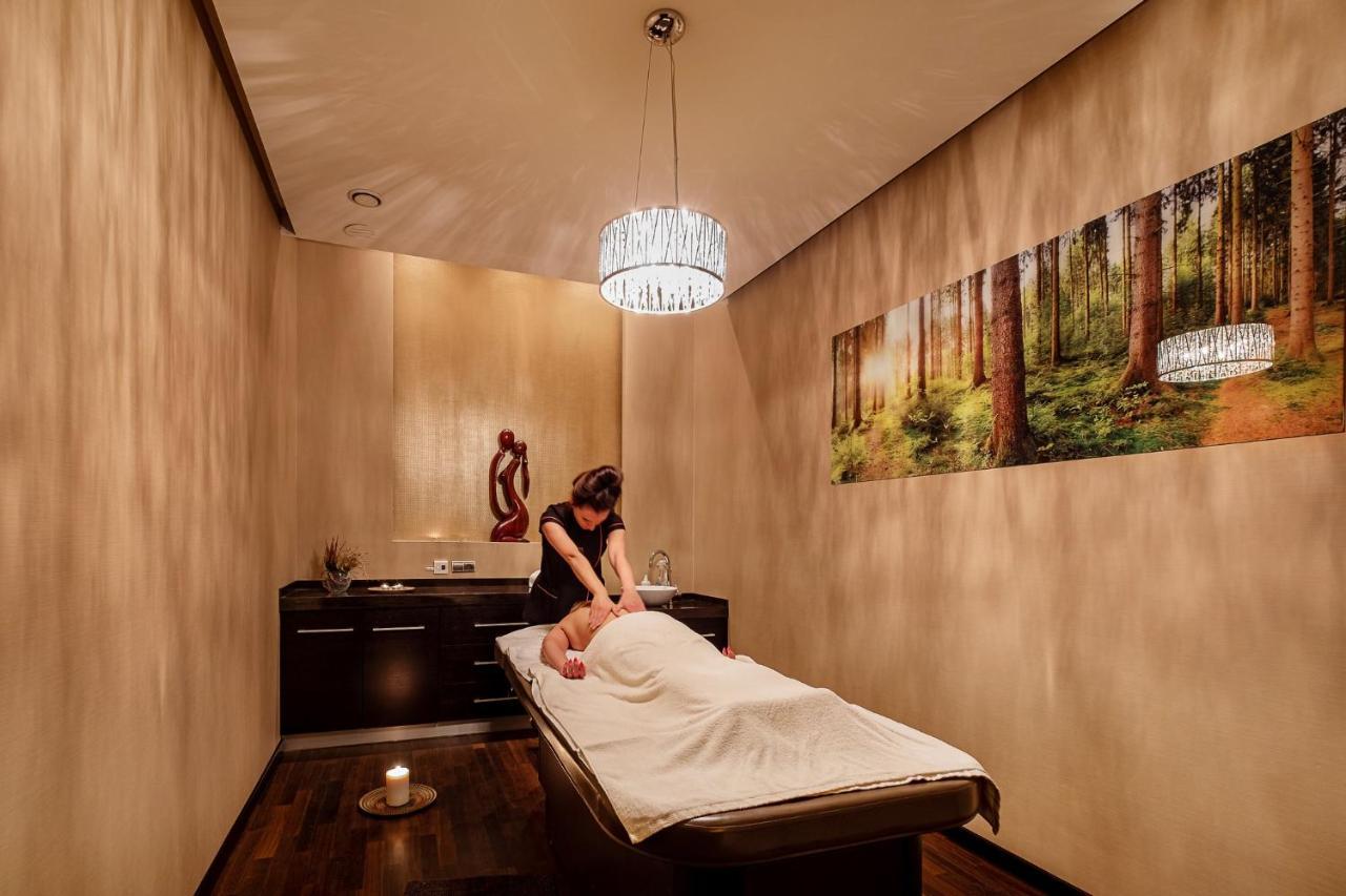 Hotel Uroczysko Cedzyna Luaran gambar