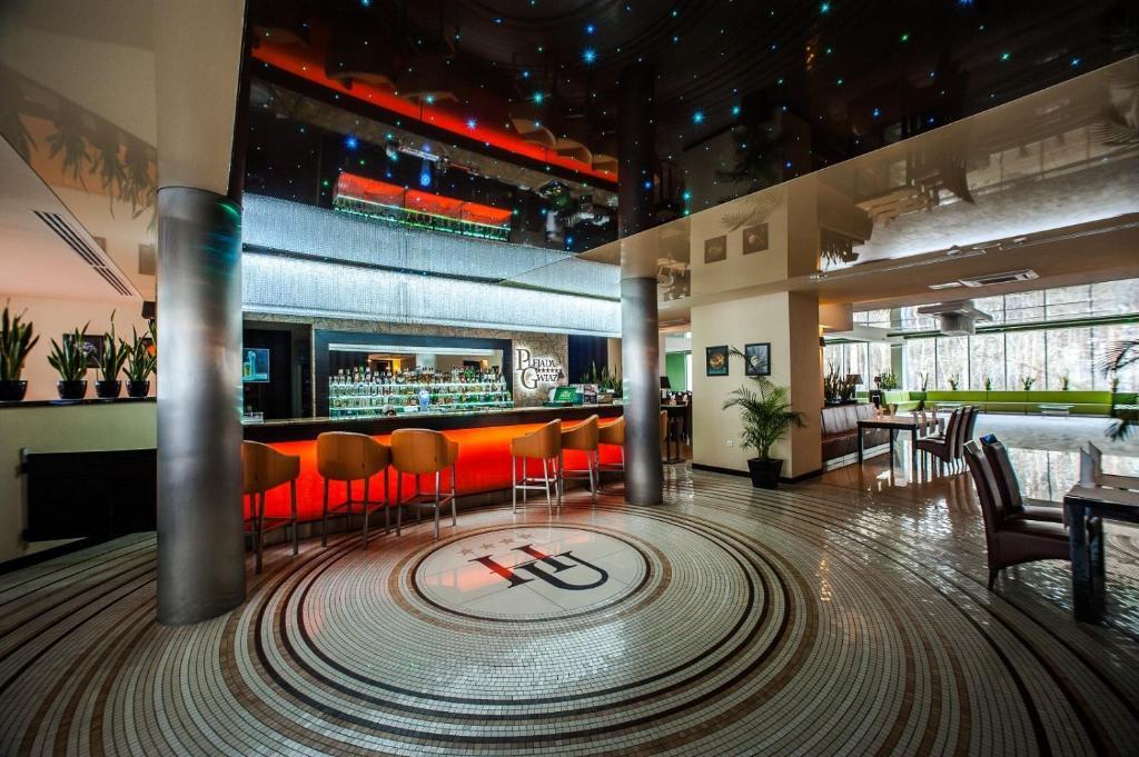 Hotel Uroczysko Cedzyna Luaran gambar